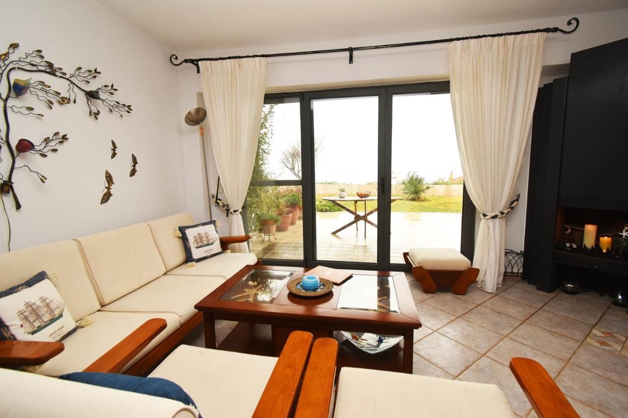 Olia Sea View Shared Pool Villa, Néa Fókaia 外观 照片