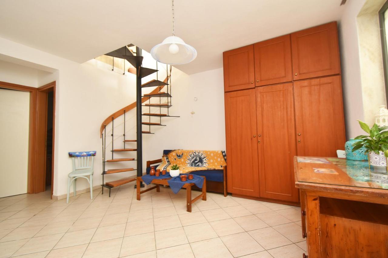 Olia Sea View Shared Pool Villa, Néa Fókaia 外观 照片